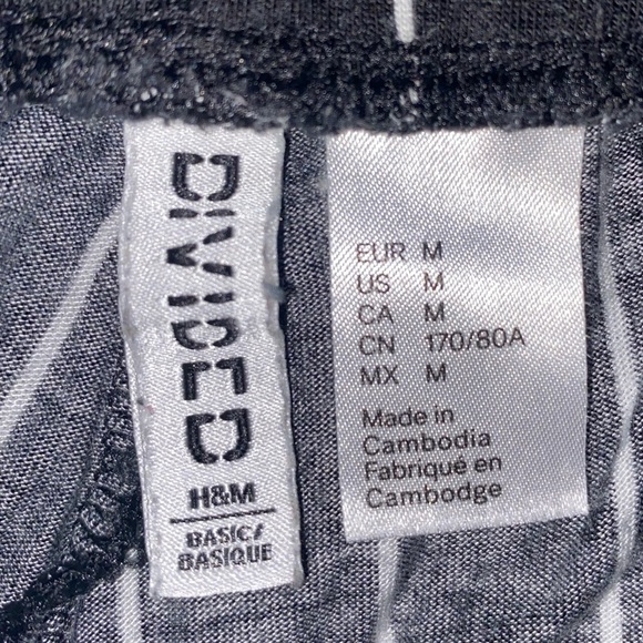 H&M flowy wide striped pants with pockets - Picture 3 of 3